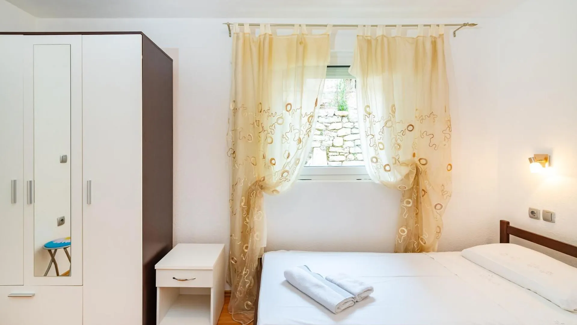 Apartment Mili Novigrad  Croatia